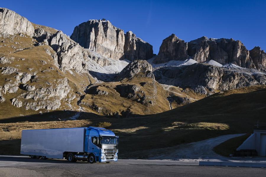  Iveco Stralis 460NP 4x2 2017 года  (фото 40 из 40)
